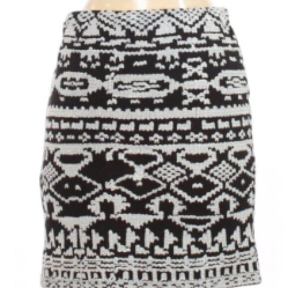 Search for Sanity Knit Skirt - Picture 3 of 4